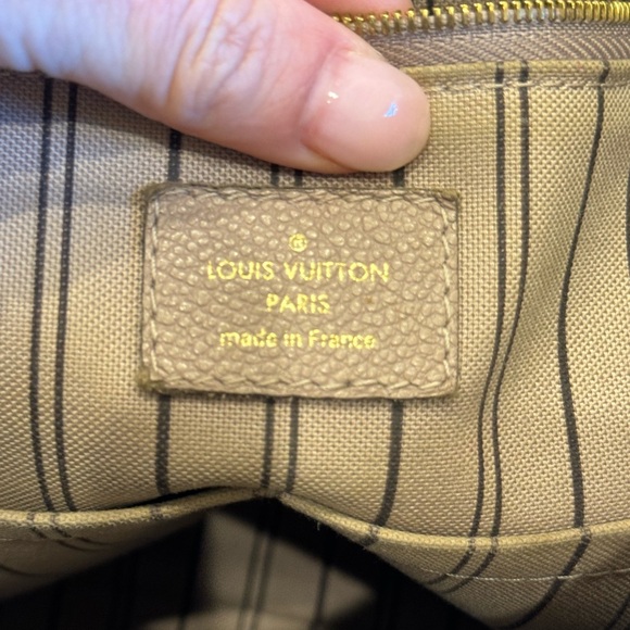 LOUIS VUITTON Monogram Empreinte Spontini Hobo - Picture 10 of 13